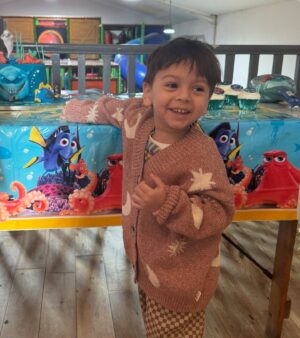 Hazel Keech Instagram - Happiest 3rd birthday to our gabru puttar! Just like Dory and Nemo, may you always dive into life with curiosity and courage, discovering wonders and spreading joy wherever you go 🤗 We love you so much ❤️❤️

@hazelkeechofficial
