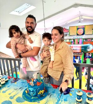 Hazel Keech Instagram - Happiest 3rd birthday to our gabru puttar! Just like Dory and Nemo, may you always dive into life with curiosity and courage, discovering wonders and spreading joy wherever you go 🤗 We love you so much ❤️❤️

@hazelkeechofficial