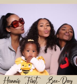 Hazel Renee Instagram - BIG ONE! I’ve Never Seen A Year Speed Past Until I Birthed The Littles! Honey Hunny Hunni Bee Ya’ll! The Sweetest Little Bee 🐝 Out The Clan! May God Shower You With Abundant Favor & Purpose Always! A Subtle Reminder That The Tiniest Hands Warm My Heart And The Purest Eyes Are Looking Up To Me! Happy First Bee Day Earthside Hunni 🍯 Mannnn We Love Her Down!!💛💛💛💛💛
Thank You @encoreevents90210 For Making This Extra Special🫶🏼 #FirstBirthday #BigOne #BeeDay