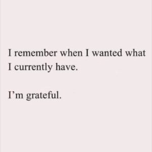Heather B. Instagram - GOD MORNING 🌄 

If you do NOTHING ELSE today find ONE THING to be GRATEFUL for: And move with THAT ENERGY. 

AMEN 🙌🏽