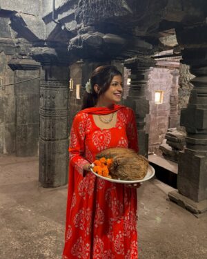 Hemal Ingle Instagram - Aai ude ga Ambabai 🙏🏼