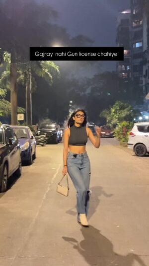 Hemanshii Ruparel Instagram - 🖤

#darkhumor #reelsinstagram #trendingreels #music #walk #fyp #gajre #trendingsongs