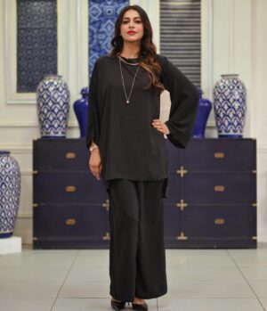 Hiba Ali Khan Instagram - Black is such a happy colour isn’t it? 
 

Photo Credits: @aleybhaidani