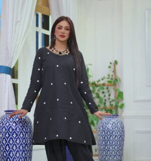 Hiba Ali Khan Instagram - 🖤
Dress by: @mimibymariam