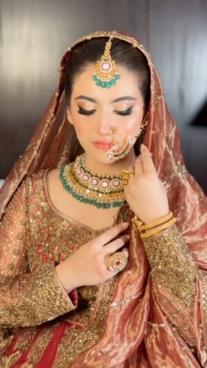 Hiba Bukhari Instagram - Beyond impressed with my makeup at the Aiman’s saloon
Artists are True professionals who knows exactly how to enhance the natural beauty. The makeup artists demonstrated outstanding expertise, customizing their techniques to suit my individual features perfectly. They transformed my look with such a finesse and creativity! They use all premium products.
I highly recommend AIMAN’S SALOON for anyone looking for top-tier and exceptional makeup services!

Makeup and hair @aimannabbasi 
Jewellery @serenejewelsbynr 
Styling and PR @stylebywardakayani 
Outfit @preloved.passion.studio