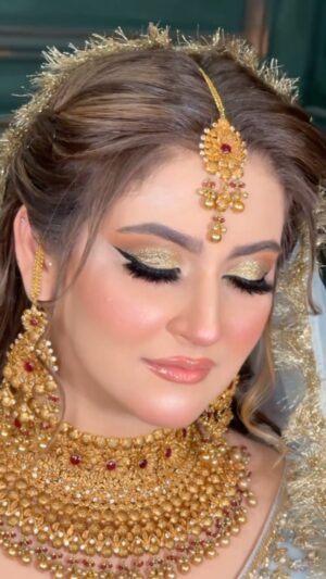 Hiba Bukhari Instagram - X @lafioreisb 🩵✨
The perfect glam for your big day 
I’m in awe of their makeup skills and had the best bridal experience so far Alhamdulillah 
Everyone at @lafioreisb was super professional and sweet and they made me look like a dream
The makeup on skin was so natural and unfiltered that I could feel myself 🕊️ 
Big thumbs up to the whole team 
Book them for your big day 🫶🏻

Makeup/hair - @lafioreisb 
Jewellery - @tajjewelerstj 
Styling/PR - @stylebyhassan @hassanabdullahofficial 
Outfit - @mahawajahatofficial 

Bridal | makeup | glam | inspiration 

#lafioresalon #lafioreisb #hibabukhari #hibaqadir #bridal #makeup #fyp #reels #viral #wedding #inspo #bride #shoot #styledbyhassanabdullah