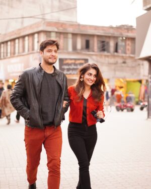 Hiba Bukhari Instagram - Wanted to post these pictures since a long time but today is the day.! Lahore ki sarkon pe.. 
  We look great together Mr. Husband! MashAllah 🥰🫣
@imarezahmed ♥️