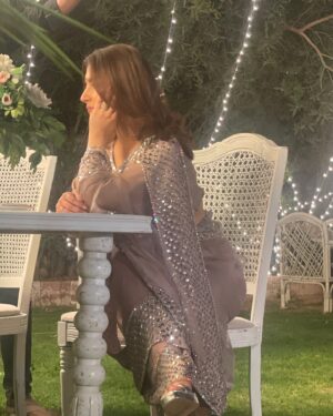 Hiba Bukhari Instagram - Jaan Nisaar photo dump!!

♥️