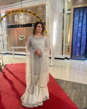 Hiba Bukhari Instagram - Jaan Nisaar photo dump!!

♥️