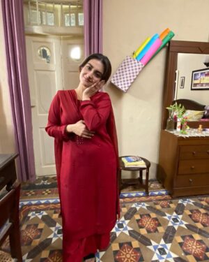 Hiba Bukhari Instagram - Jaan Nisaar photo dump!!

♥️