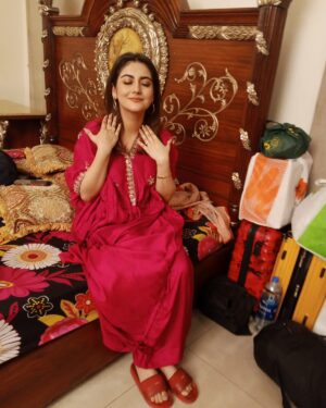 Hiba Bukhari Instagram - Jaan Nisaar photo dump!!

♥️
