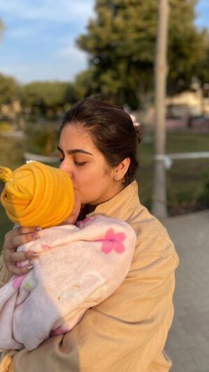 Hiba Bukhari Instagram - So much happened this year… 
Thanking you all for your love.
Saying goodbye to 2024 thanking Allah for a blissful year, and wishing the best to everyone for 2025 🌸 
 دعاؤ میں یاد رکھیئے گا
بہت سارا پیار ♥️