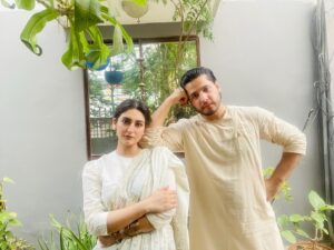 Hiba Bukhari Instagram - Eid Mubarak from us to you 🌸

Presenting you the weird, cute and charming version of Eid 💕
Hiba Bukhari with my man Arez Ahmed 🫶🏻

@imarezahmed