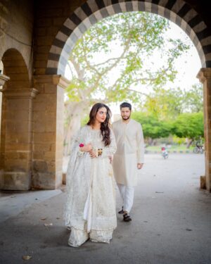 Hiba Bukhari Instagram - Eid Mubarak 🌙
 

With my man @imarezahmed ♥️
Pictures by @abdulsamadzia ✨
Makeup by @meerabs_salon 💕

میری حسین عید 🌸
@haseensofficial 

@laamofficial 
#StyledbyLAAM #MeriHaseenEid #HaseensOfficial