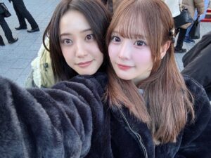Hirona Yamazaki Instagram - 🎍⛩️🎍
年末年始の思い出。
1.なぎたんと初詣
2.愛しのなぎ
3.中吉でした
6.人のお家で食べるお雑煮が一番美味しい
9.観戦なかま♡
10.大学選手権準決勝

改めまして、今年もよろしくお願いします🙇

今年は、昨年撮影していた作品だったり、
近々お知らせできそうなものだったり、
コンスタントに皆様の前に姿をお見せできそうで
今からワクワクしています。

作品以外でも嬉しいお知らせができると思うので
楽しみに待っていてくださったら嬉しいです。

今年も応援よろしくお願いします🐍
#一緒に駆け抜けましょう…！