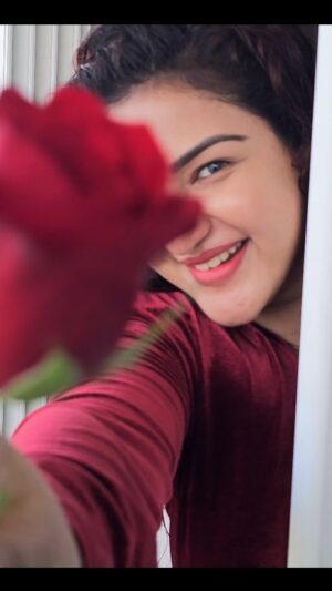 Honey Rose Instagram - Will u be my valentine? 💝