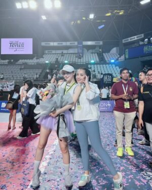 Hong Soo-ah Instagram - See you Soon @sooah.hong ❤️🇰🇷🇮🇩🎾
Terimakasih 🙏