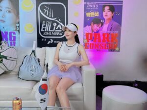 Hong Soo-ah Instagram - I was happy yesterday 😍
Thank u 🫶🏻🇲🇨
Jakarta, Indonesia 🥳 Raffi&gigi💖
We love tennis 
@raffinagita1717 
#lagilagitennis 

디아도라💜 보라보라해
@diadora_korea 
@youngmi_0909