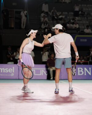 Hong Soo-ah Instagram - See you Soon @sooah.hong ❤️🇰🇷🇮🇩🎾
Terimakasih 🙏