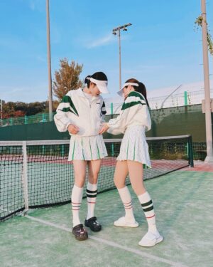 Hong Soo-ah Instagram - 막뚱이랑 김포금쌀배 8강다이 
국화부시합 8강만4번째.. 
홍팔수니라고 불러주세요.. 뿌에엥🥹

막뚱이랑 나랑 마니 성장했다 
칭찬해🥰👏🏻👏🏻👏🏻 @sa_rang_00726 
개나리 함께 우승하고 구카부도 함께오니
경이롭다 🥳너뮤즐겁다 💕

담엔 온이가 더 안칠게!!ㅋㅋㅋㅋㅋㅋㅋㅋㅋㅋㅋㅋㅋㅋㅋㅋㅋㅋ미얀막뚱!!🥲 앜ㅋㅋㅋㅋㅋ
(여러분 ,공 참는것도 능력이에요!! 건드리지말쟈…홍팔수니는 공을 너무 조아함 😂내 파트너 힘들까바 끄너쥬고팠단다.그랬단다. 😂) 

울 영미온이의 손길!!😘예뿐 커플룩💚

@diadora_korea 
@youngmi_0909 

#디아도라 #diadora
