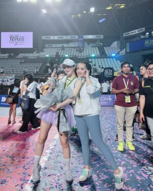 Hong Soo-ah Instagram - Raffi & gigi 💖
Congratulations🥳
You’re the best!👍🏻 
@raffinagita1717 
마이파트너~ 은석오빠두 넘멋져쓰”🤩
@_____silverstone_____