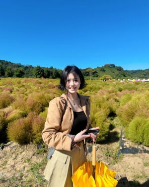 Hwang Se-in Instagram - 근황 💛🧡