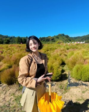 Hwang Se-in Instagram - 근황 💛🧡