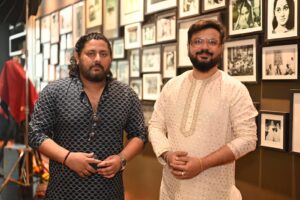 Idhika Paul Instagram - Glimpses straight from the #RaghuDakat Mahurat ✨

দেখা হবে বড়পর্দায়, পুজো ২০২৫।

@dhrubo_banerjee_official @imdevadhikari @sohinisarkar01 @actresspaul @nilayanofficial @rathijit.bhattacharjee @svfmusic @sangeetbanglaofficial @deventertainmentventures @anirbanbhattacharyaofficial @aby2806 @shrikantmohta @iammony #SVF