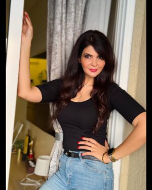 Ihana Dhillon Instagram - It’s a good day to have a good day 😊 
#motivationalquoteoftheday 
#instafeed 
#instagood