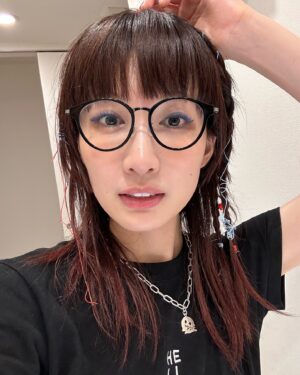 Ikumi Nakajima Instagram - 毎日死んで、毎日産まれまひょ❤️
得手不得手もありゃしまへん、
やるかやらんかですやんか❤️