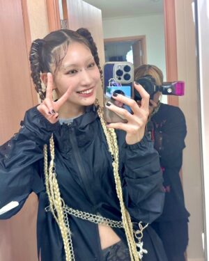 Ikumi Nakajima Instagram - 毎日死んで、毎日産まれまひょ❤️
得手不得手もありゃしまへん、
やるかやらんかですやんか❤️