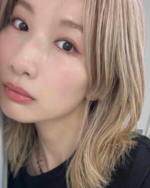 Ikumi Nakajima Instagram - 似合う髪型わからないままひたすら頭皮とキューティクルとナツホとイツキに申し訳なかった2024