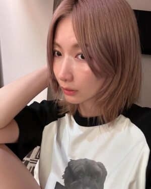 Ikumi Nakajima Instagram - 似合う髪型わからないままひたすら頭皮とキューティクルとナツホとイツキに申し訳なかった2024