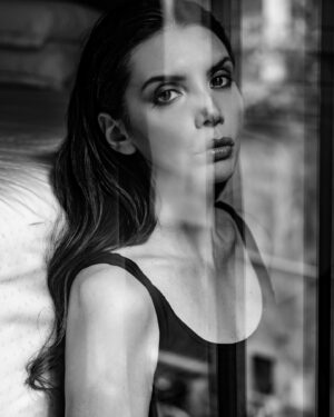 Ilenia Pastorelli Instagram - Grazie @lorenzotaliani per questi ritratti 
Mua: @emanueleromanoatelier 
Stylist: @angelajbl
Look :@wolford
Press office : @tucomunicazione
Location : @palazzonavona