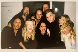 Ilse DeLange Instagram - It’s impossible to summarize all of my adventures in just a few pictures.. and that is a great luxury.. I’m well aware of that ✨🙏🏻

This year has been one full of concerts, releasing my album, reconnecting with some old friends and making new ones. I love all the people I have around me, thankful for all of you. 🙏🏻 Thank you for coming to see us play this year✨

Wishing everyone a wonderful, healthy, loving 2025 ❤️