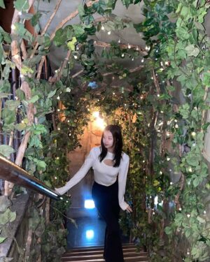 Im Min-su Instagram - 나 다시 호그와트에 입학할까❤️ 

#해리포터#harrypotter