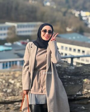 Imel Putri Cahyati Instagram - Aku jatuh cinta pada segala keindahan yg di ciptakan Allah..
Bunga , Senja , Kupu-kupu dan Kamu Eaaaaaa 🤭

( nuhayang julid jawaban aya di slide 5,6 ) geus dijawab langsung ku ketua tah 😤