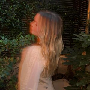 Imogen Waterhouse Instagram - Heavenly day in Paris with Chloe celebrating the new #chloeparfums L’Eau de Parfum Intense. The nuanced scent expresses every note of strong and inspired femininity.  #wearechloe 🌸🌺🌸