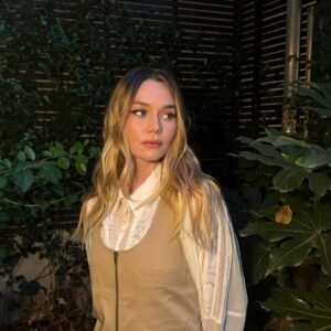 Imogen Waterhouse Instagram - Heavenly day in Paris with Chloe celebrating the new #chloeparfums L’Eau de Parfum Intense. The nuanced scent expresses every note of strong and inspired femininity.  #wearechloe 🌸🌺🌸
