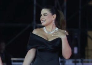 Ingrid Cruz Instagram - Infinitas gracias por todo su cariño y todos los mensajes de amor que nos llegaron a @emischeinffelt_ y a mí♥️❤️♥️
Y gracias a todo nuestro equipo que hicieron que nuestros looks fueran tal cual como queríamos ❤️♥️❤️
 
Vestido mío @patomorenomoda 
Vestido Emilia @diegooses 
Make Up @natalyleivamakeup 
Hair style @jeanbohus y staff Bohus Hair 
Coleta @beautystyle_salon_ 
Joyas @lacoleccion_joyasantiguas 
Zapatos @stevemaddencl 

Y agradecimiento especial a @vecinita 
Que nos ayuda a armarnos y desarmarnos y lo más importante …nos contiene y nos ama ♥️

Lo pasamos increíble @emischeinffelt_ y yo!!!
Gala viña del Mar 2025
Besos a todos