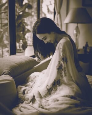 Ira Dubey Instagram - देखो वो आ गया … 🌺