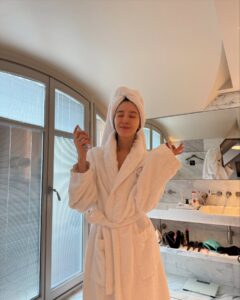 Actress Irene Kim HD Photos and Wallpapers February 2025