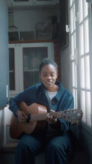 Irma Pany Instagram - Change the World ⚡️
I've been listening to this song since I was 10 and it never stopped getting better 
Good night friends ❤️
.
.
.
Video by Inès
.
.
#irmamusic #ericclapton #babyface #acoustic #guitar