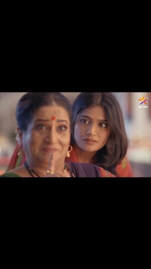 Isha Keskar Instagram - 'माझ्या तीन लेकी ज्या कोणाच्या घरात जातील त्या लक्ष्मीच्या पाऊलांनी'...

नवी मालिका 'लक्ष्मीच्या पाऊलांनी'
20th November onwards, 9:30 PM फक्त STAR Pravah वर.
#LaxmichyaPaulanni #StarPravah

@kishoriambiye @ishagramss @i_acheko