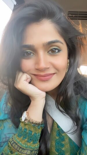 Isha Keskar Instagram - For who you are🪄🪄🪄

.
.
.
.
.

#ishakeskar #eventdiaries #whoyouarematters