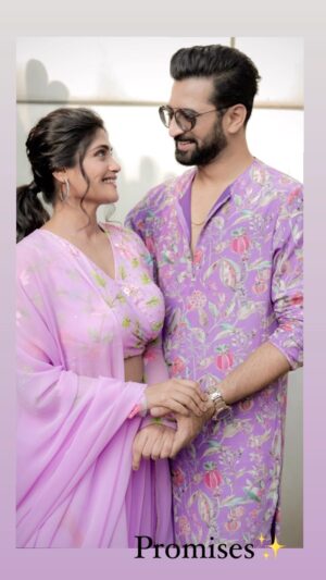 Isha Keskar Instagram - Watch us tonight on 
@star_pravah  at 7pm in 
ढिंचॅकदिवाळी२०२३ 💜✨

MUA : @makeupbyberdesaurabh 
My style : @stylist.saiehagawane & @houseoutlookfashion 
Captured by : @kunal_mohite_photography 

@i_acheko styled by : @shalmalee_t 

#starpravah #lakshmichyapavlani #ishakeskar #aksharkothari #💜
#athousandyears #newshow