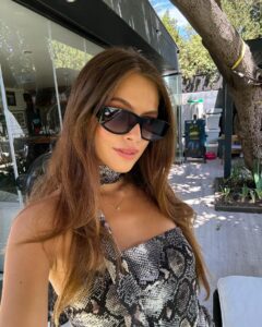 Actress Isidora Vives HD Photos and Wallpapers March 2025