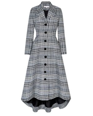 Ivanka Trump Instagram - A special mother and daughter moment, full of elegance and style.
Classic red bows and beautiful traditional cloths cut to perfection and worn with grace.

Ivanka wears Custom Prue Coat Dress in Vermilion Red
Arabella wears Ivanka’s Check Hunter Coat Dress

Photographer @courtlynnreed