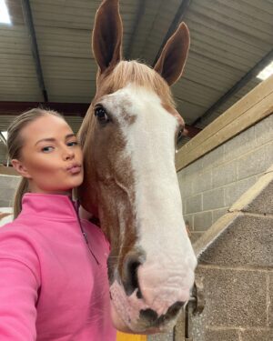 Jade Affleck Instagram - I dont think i could ever put into words how amazing this horse is, how much he has not only tought me but made me realise that every day behind his big ginger ears was such a blessing! He genuinely made me the happiest girl in the world🫶🏼
Hes taken me places id of never imagined was even possible and i genuinely owe everything to him 💙 
 our journey has been so special and filled with endless amounts laughter love and adventures! 
Sometimes life is cruel and puts things in our way and we have to make decisions based on whats right not only for us as owners but for the horses that we love unconditionally and Eddie is always my number one priority! 
So Happy retirement Eddie you are such a legend and im so greatful to call you mine, you have more than deserved your place in the field ❤️🥰🦄🌎