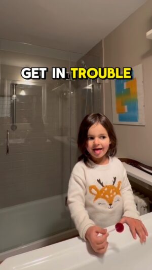 Jade Catta-Preta Instagram - I think we could all use a smile. My sis made this for me and my niece is hilarious. Masterpiece.

#funnykids #badwords #weneedalaugh